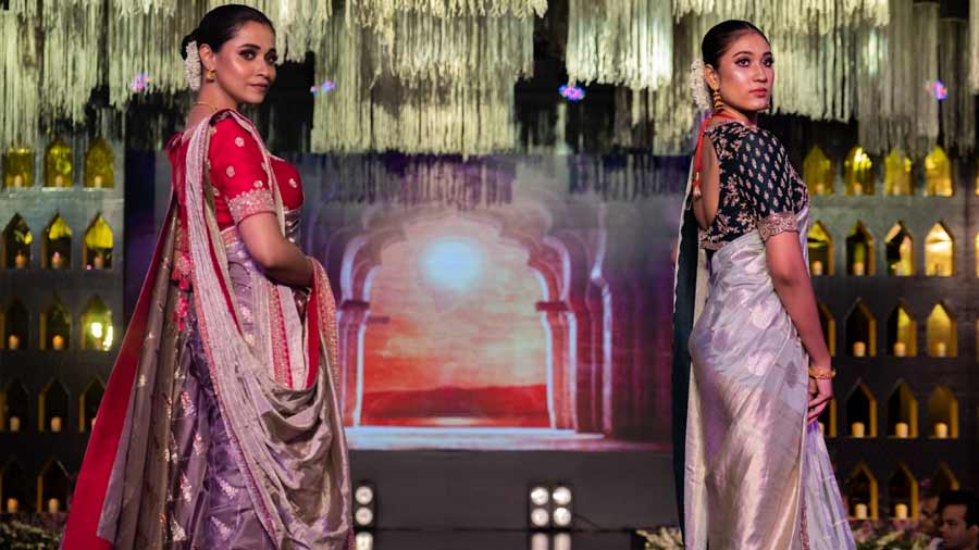 Poddar’s saris were draped by Dolly Jain for the event