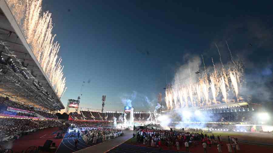 Fireworks to mark the end of the Commonwealth Games 2022