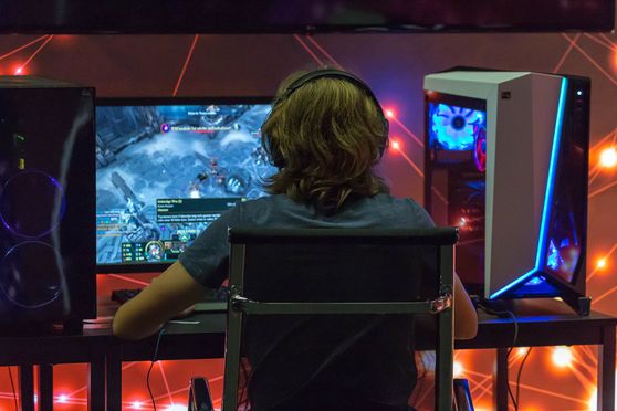 Getting Paid to Play: 6 Steps to Becoming a  Gamer