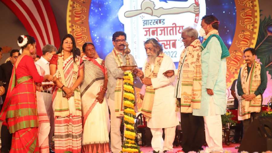 Rajya Sabha member Shibu Soren inaugurates the Jharkhand Janjatiya Mahotsav, a two-day programme to observe the international Day of the World's Indigenous Peoples at Morabadi Maidan in Ranchi on Tuesday