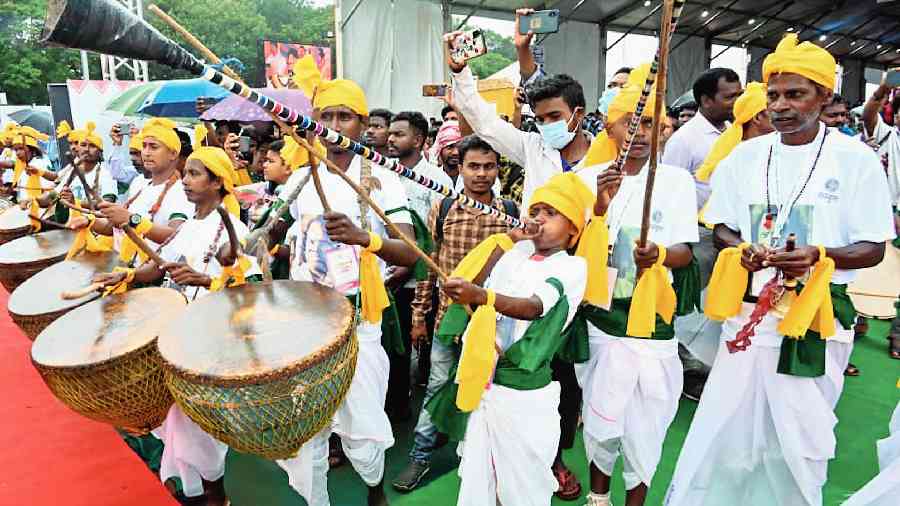 World Tribal Day | Jharkhand's Rural Belt Unaware Of Tribal Day ...