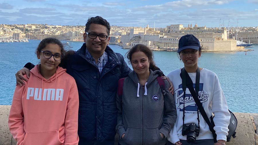 Subhash with his wife Susmita and their daughters Shalini and Suhani