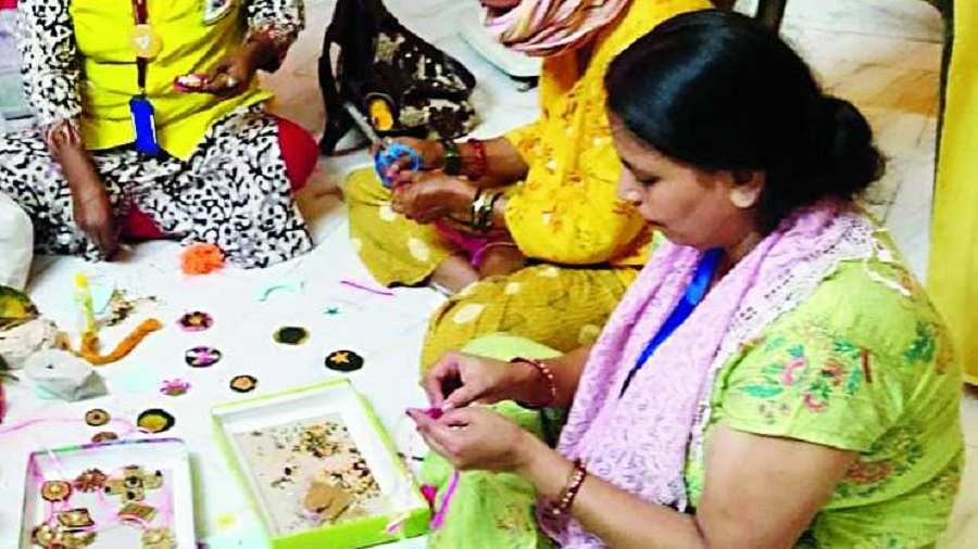 Women in Siliguri make eco-friendly rakhis that contain seeds. 