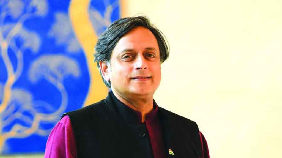 You can contest: Sonia to Tharoor