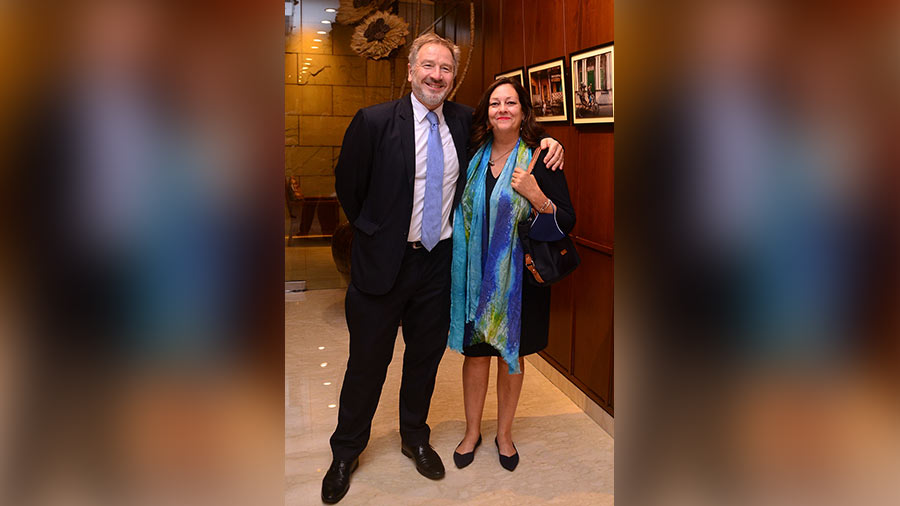 (L-R) American Center director Adrian Pratt and his wife, Amy Pratt