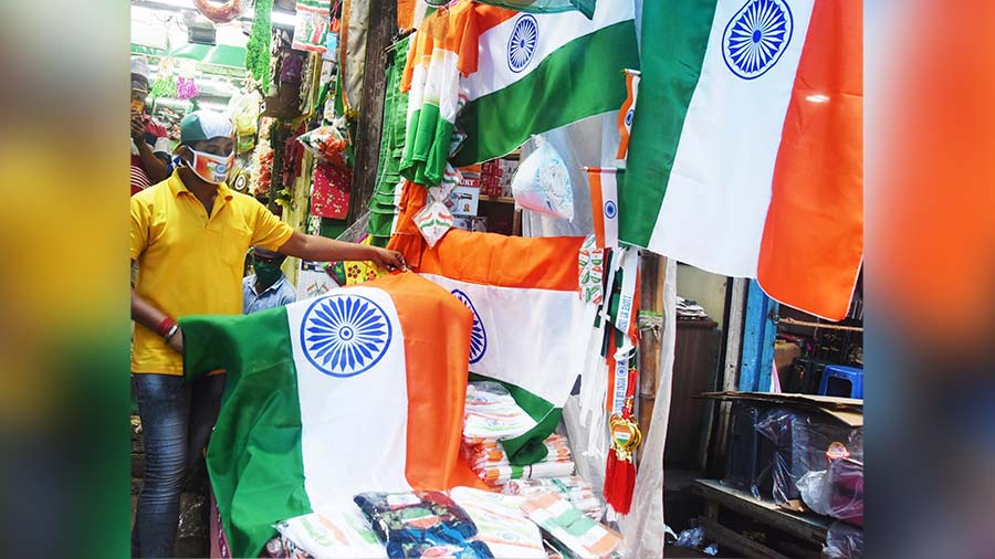 Indian flags on sale at Canning Street