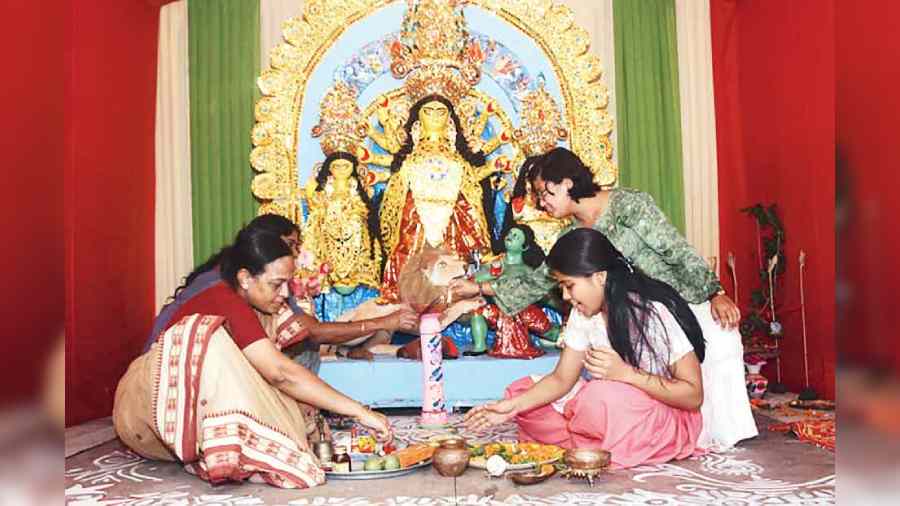 A 2004 Durga puja at Sourav Abasan. Residents treasured the simplicity of homely pujas of yesteryears