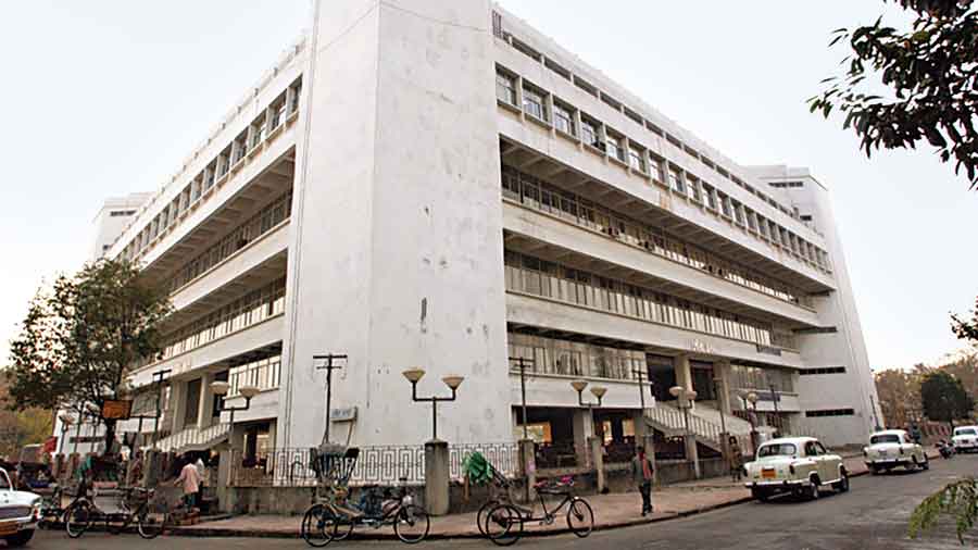 A 2004 picture of Poura Bhavan, that made the civic body accessible to residents 