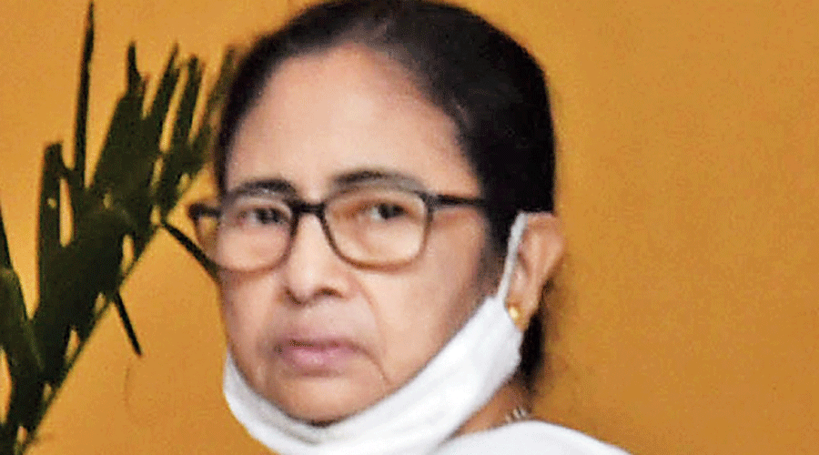 Mamata Banerjee consoles KMC councillor Ram Pyare Ram and family