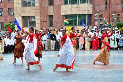 Cultural Dance by Amity University Student