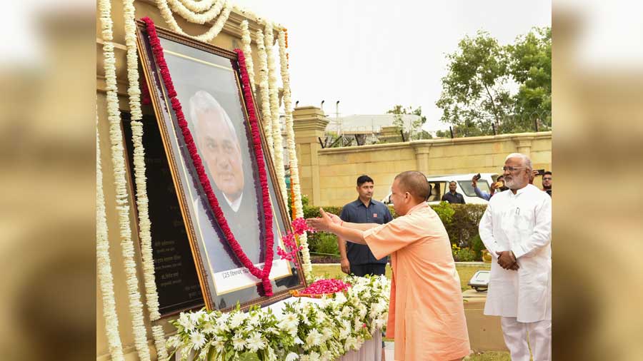 Uttar Pradesh Chief Minister Yogi Adityanath offers floral tribute