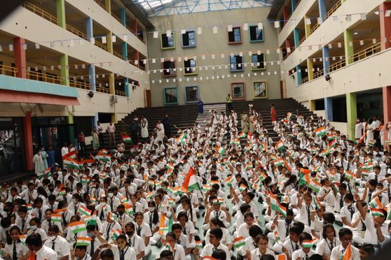 The Management, Principal accompanied by staff members, unfurled the tricolour followed by the National Anthem. The school also organized a Prabhat Pheri from school to Alampur and New Kolorah to mark the glorious celebration of Azadi Ka Amrit Mahotsav.