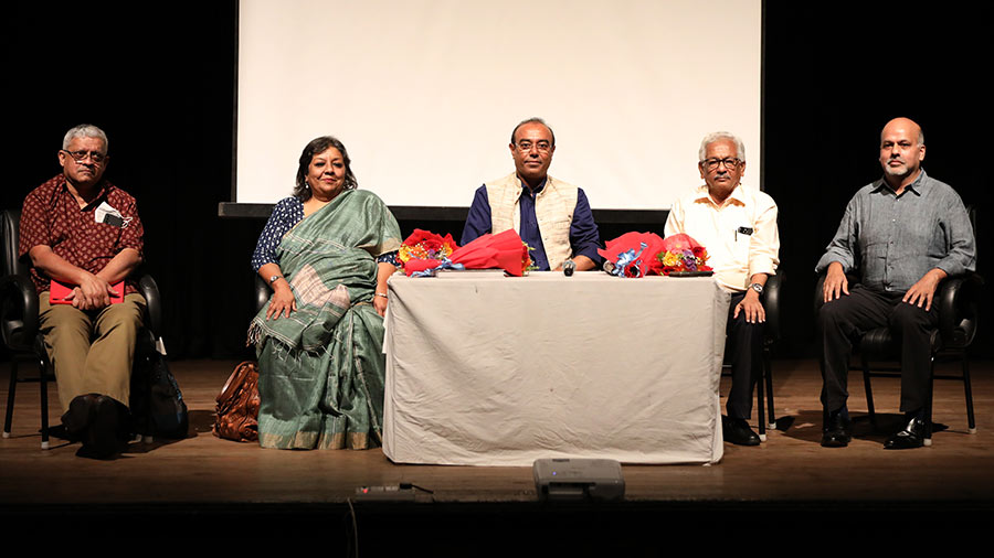 (L-R): Vivek Benegal, Sharmila Bose, Sabyasachi Mitra, Prabir Paul and Jai Ranjan Ram at the public awareness programme on screen addiction organised by Kolkata Psychiatry Club