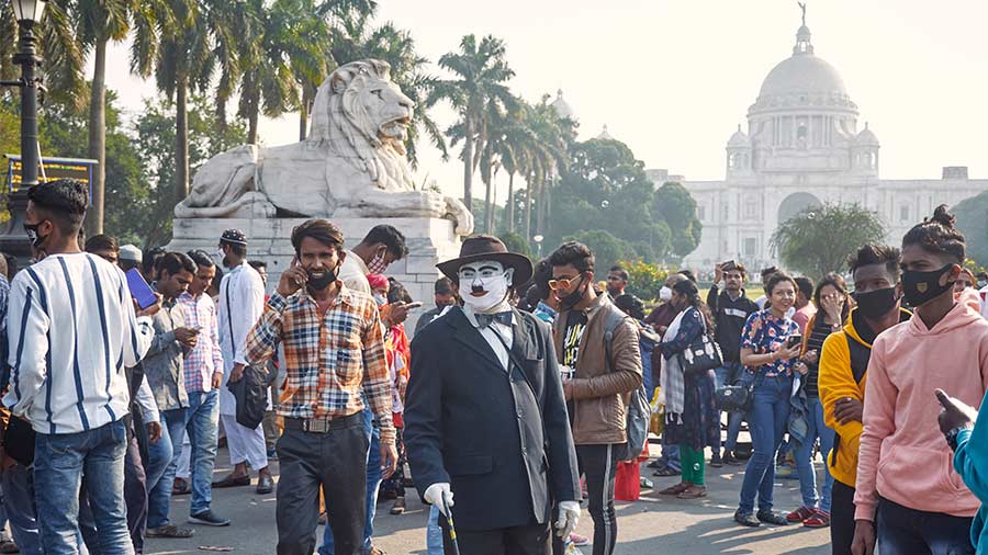 Victoria Memorial remains one of the prime tourist spots in Kolkata. 