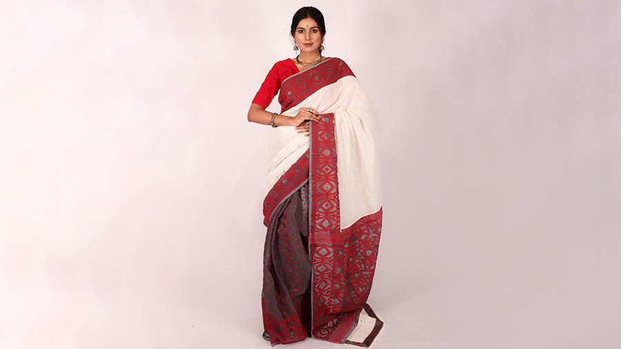 Give the traditional sari a modern twist this Puja