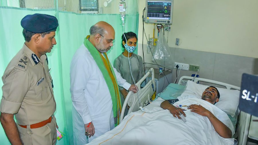 Shah checks on injured ITBP men