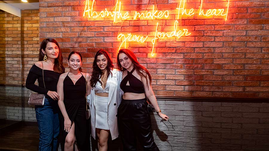 Kareema and her Cal gals celebrating Qayanaat at SAZ – American Brasserie