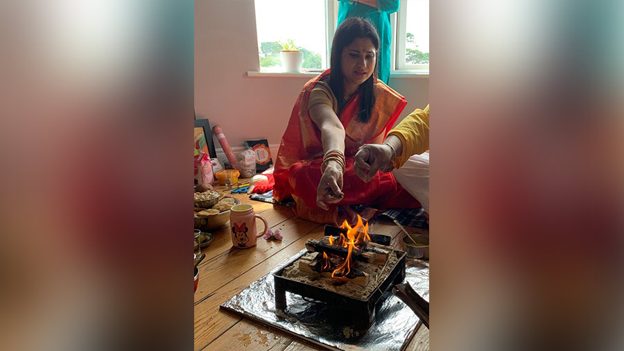 Anamika Chaudhury performs puja rituals