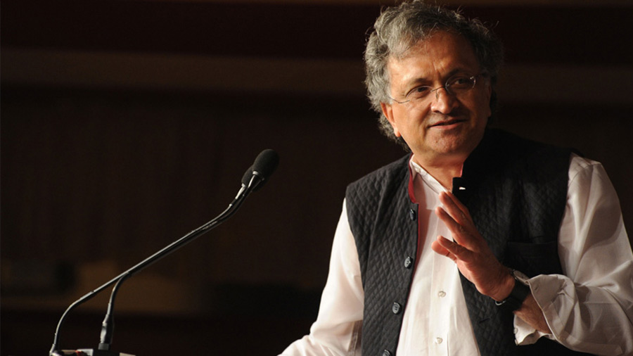  Ramachandra Guha warns that at the present rate, India’s democratic percentage will soon match its rate of GDP