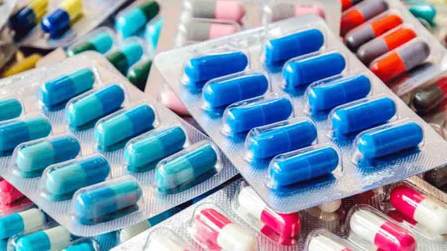 Medicine | Mass addiction: Editorial on easy availability of life-saving  drugs - Telegraph India