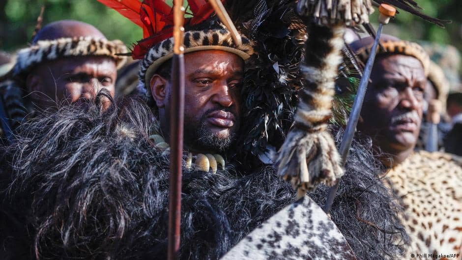 Zulu South Africa Thousands Witness Crowning Of New Zulu King