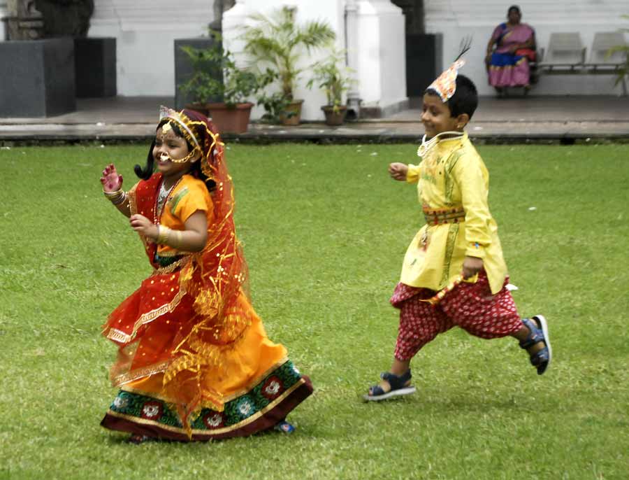 Children play at a Go As You Like contest organised by the Indian Museum on its premises to celebrate Janmashtami on Friday, August 19. 