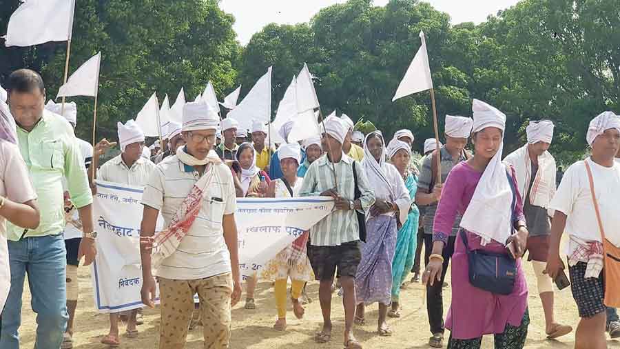 Villagers march to Ranchi  in April. 