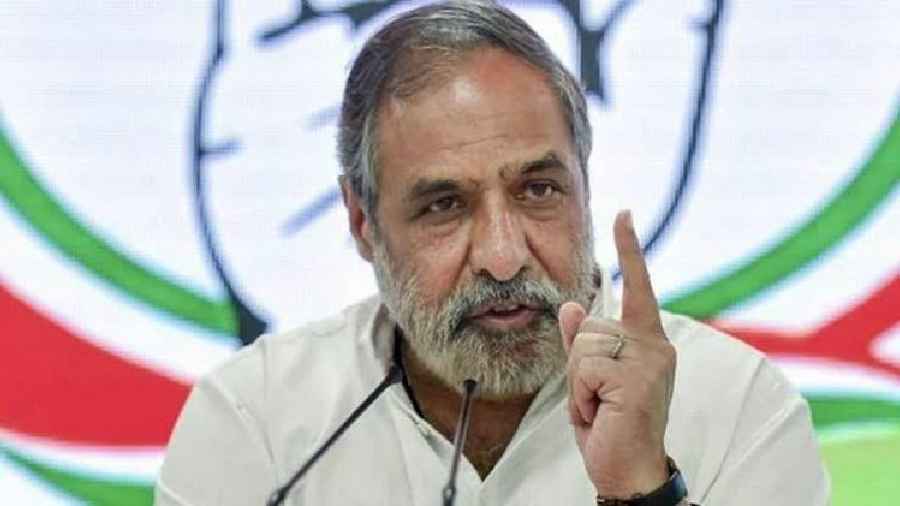 HP: Anand bats for Cong unity