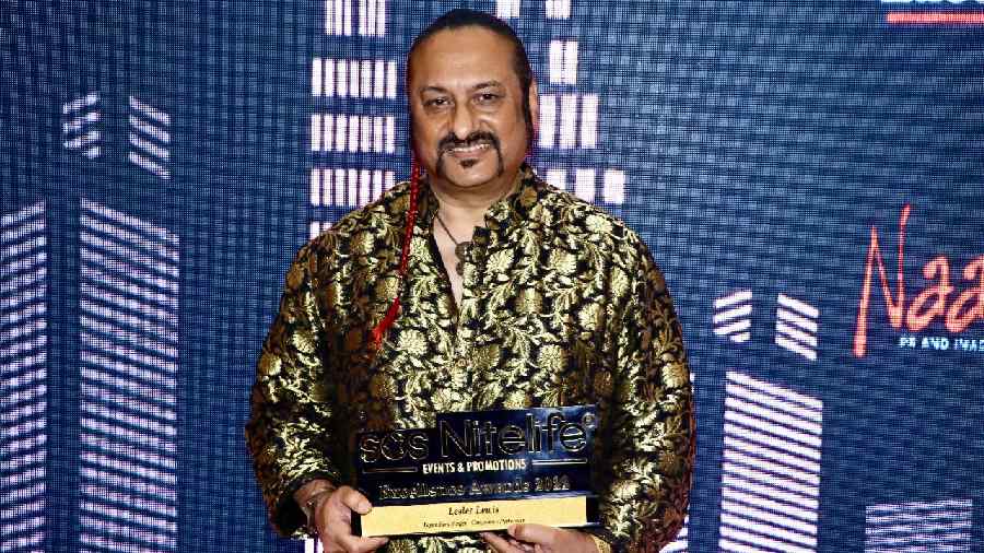 Leslie Lewis: 'Pal' - Together with KK, Leslie Lewis created magic and 'Pal' was born. This was the late singer's debut solo album (1999) which was arranged and produced by Lewis. A popular song played in school farewells, 'Pal' also got KK his Screen award for best singer