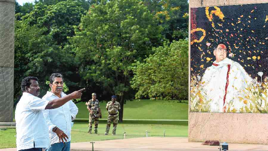 Security personnel at Rajiv Gandhi’s memorial in Sriperumbudur in Tamil Nadu on Tuesday. The site was inspected by the Congress ahead of the yatra.