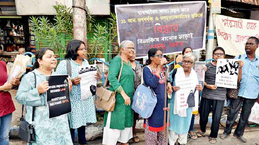 Kolkata activists slam release of Bilkis Bano convicts 