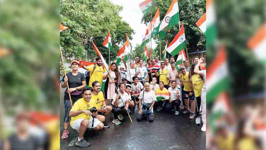Residents sing a patriotic song together at CK-CL park 