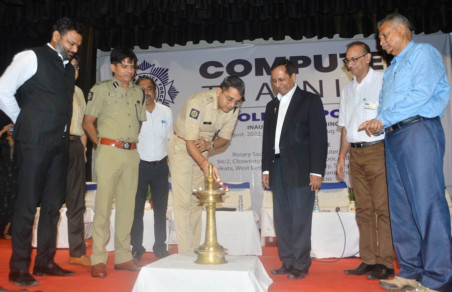Atul V, deputy commissioner of police (south), traffic department, Kolkata, inaugurates a computer training camp at the Rotary Club on Friday for Kolkata traffic police personnel. The camp aims to enhance the skills of cops in handling traffic management systems.