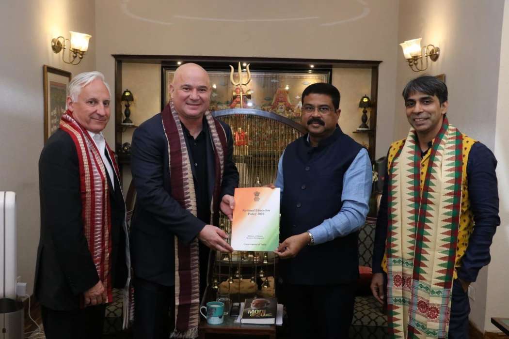 Dharmendra Pradhan with representatives of Square Panda Andre Agassi, Chairperson, Ashish Jhalani, President and Andy Butler, Co-Founder