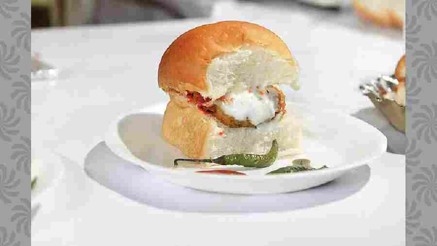 Mayonnaise Vada Pav: Unique and flavourful, this pav, with a twist of mayo and the buns made it one of the most attractive and tastiest dishes on the menu of Sai Vada Pav Centre. Rs 80