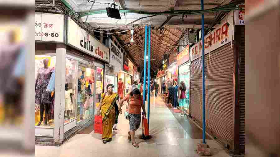 Kolkata Municipal Corporation sanctions Rs 80 lakh to repair New Market