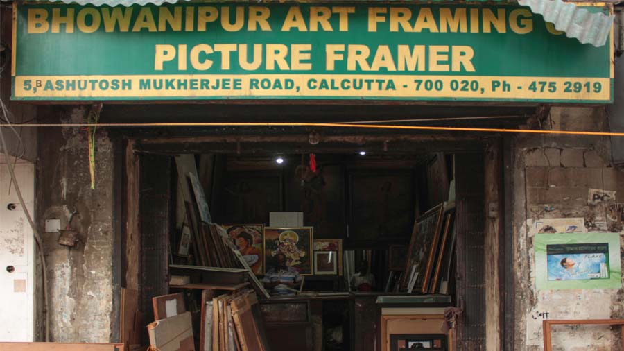 Hall of frame: 108-year-old Bhowanipur Art Framing Co. still delivers perfection
