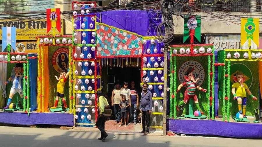 Kestopur Amra Sobai Club has themed their Ganesh puja on Bengali's eternal love for football on Tuesday. It took the organisers 20 days to prepare the models and the pandal.