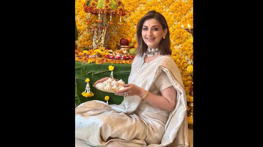Bollywood actor Sonali Bendre in festive mood. She posted a picture on her Instagram handle with the caption 'Bappa. Modak. And my Icy <3'