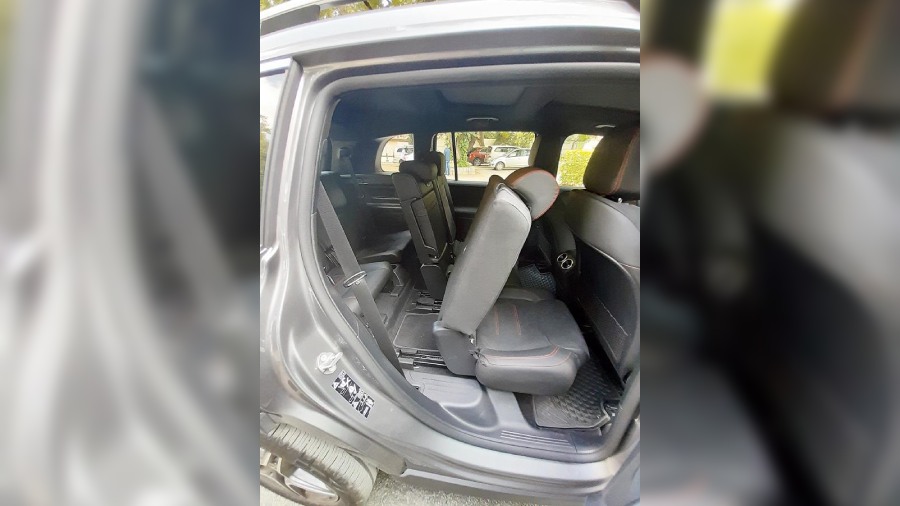 Access to the third row, which is primarily for smaller persons or children, needs agility