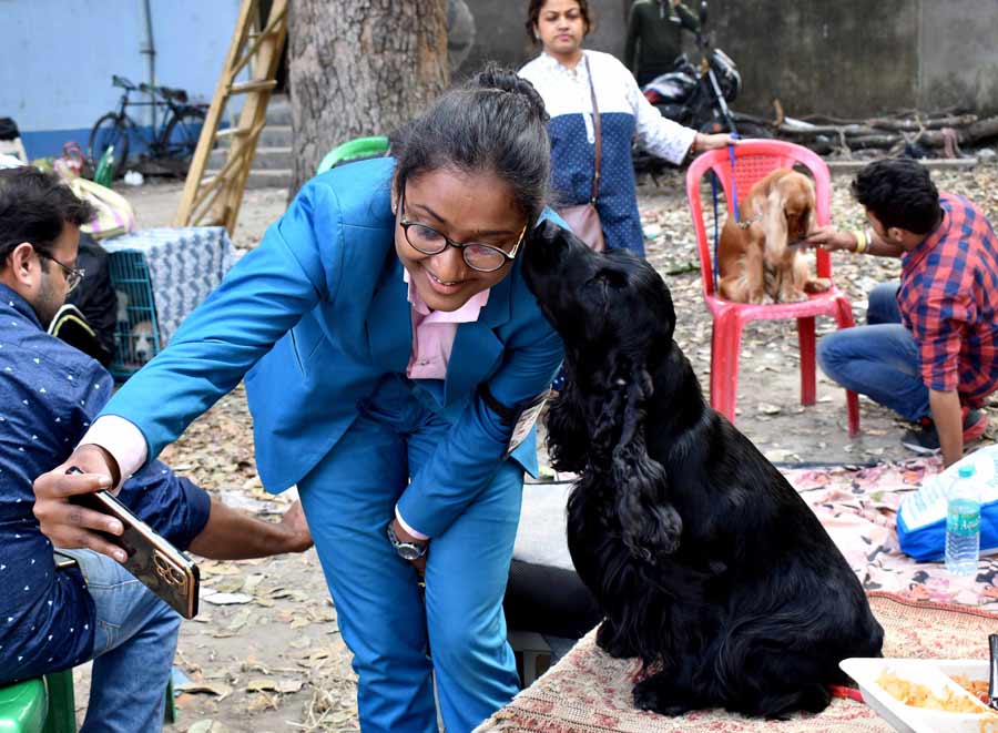 Sayani Chakraborty clicks a selfie with her best friend, the three-year-old Cocker Spaniel Bicchu. The two share a precious bond and were not seen apart even in the ring. Sayani has taken up the responsibility of training her beloved pooch herself, instead of hiring a handler