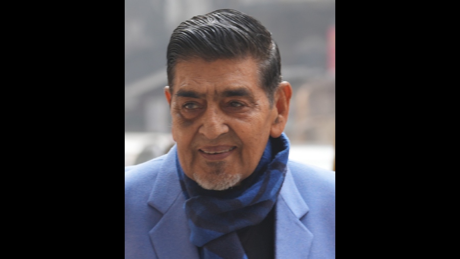 Congress leader Jagdish Tytler at a polling station to cast his vote. 