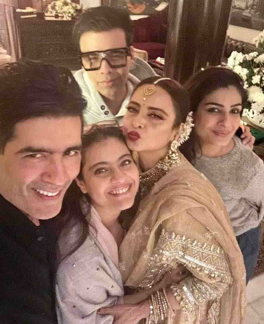 Kajol also showed up at the party and posed for a groupfie with Manish, Karan, Rekha and Raveena.