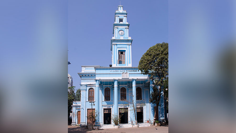 The outer façade of the Magen David Synagogue, Byculla, Mumbai