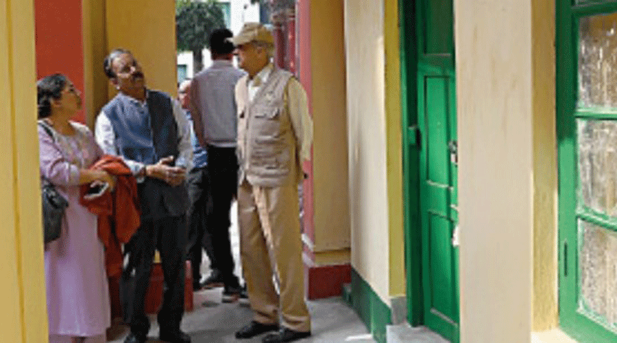 Heritage guardians find raised marble floor in TMC union rooms at Jorasanko Thakurbari