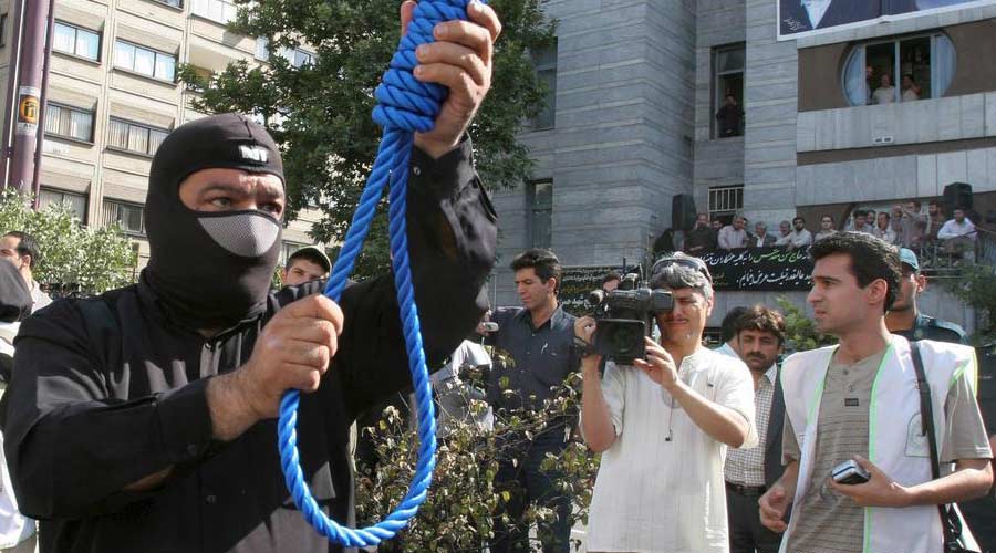 Iran Executes First Prisoner Arrested In Mahsa Amini Protests Trendradars India 