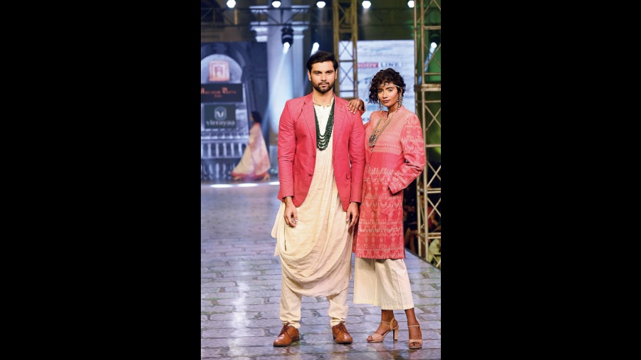 Nick Rampal was in a handwoven linen lapel jacket teamed with a cotton-silk draped kurta. Priyanka Das was smart in a handwoven linen shibori-dyed bandhgala.
