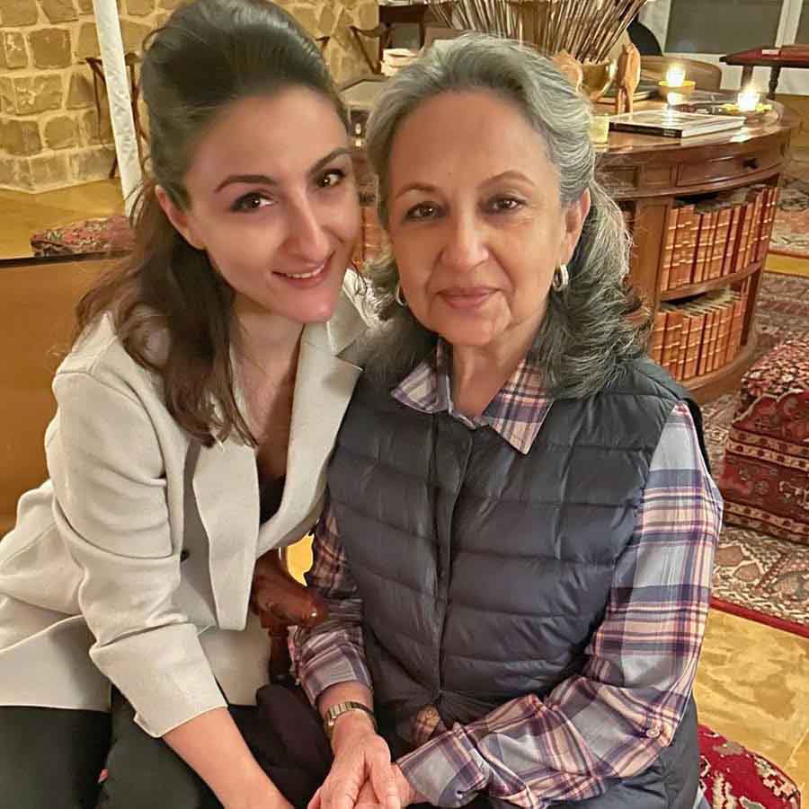 Soha, too, took to Instagram to wish her mother with an adorable picture of the mother-daughter duo. “Happy birthday my darling Amma! Spice jet tried to keep us apart but we persevered and we made it, and I get to see you, hold you, hug you and kiss you!!! ❤️,” she wrote. 