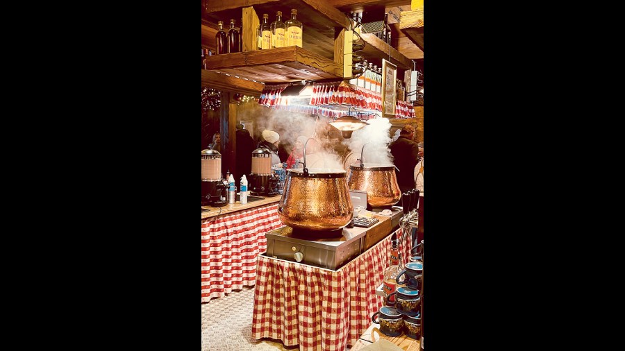 Gluhwein bubbling away in characteristic pots