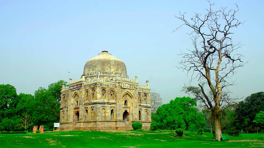 Shish Gumbad or Shisha Gumbad